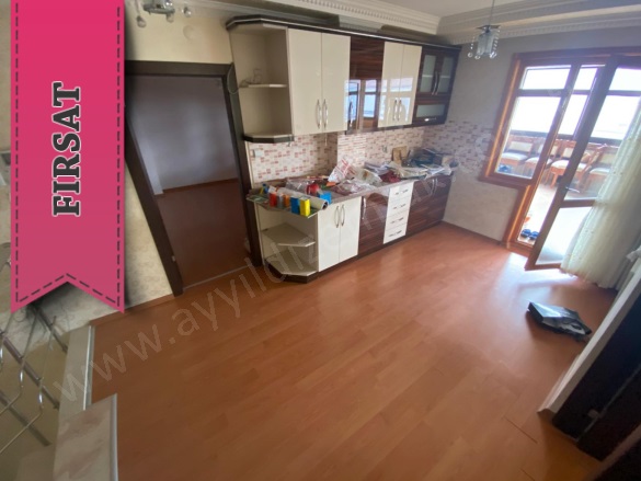 Tepebaşı Mah. Keçiören Satılık Daire |  5+1 Oda | 250M2 7.500.000Tl  Krediye Uygun  | 3. Kat | Doğalgaz(Kombi) | 2 Banyo | 1 Yatak Odası Resim-5