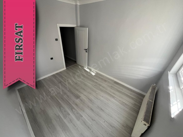 Güçlükaya Mah. Keçiören Satılık Daire |  3+1 Oda | 130M2 3.750.000Tl  Krediye Uygun  | Yüksek Giriş | Doğalgaz(Kombi) | 1 Banyo | 1 Yatak Odası Resim-4