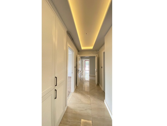 Limonluk Mah. Yenişehir Satılık Daire |  4+1 Oda | 280M2 8.800.000Tl | 1. Kat | Doğalgaz(Kombi) | 2 Banyo | 4 Yatak Odası Resim-4