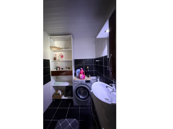 Çiftlikköy Mah. Yenişehir Satılık Daire |  3+1 Oda | 200M2 6.100.000Tl  Krediye Uygun  | 8. Kat Resim-3