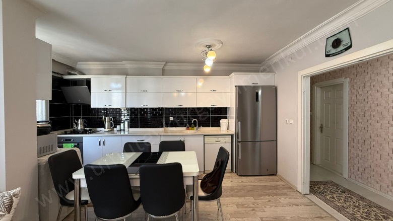 Batıkent Mah. Yenişehir Satılık Daire |  3+1 Oda | 160M2 4.100.000Tl  Krediye Uygun  | 10. Kat | Doğalgaz(Kombi) | 1 Banyo Resim-4