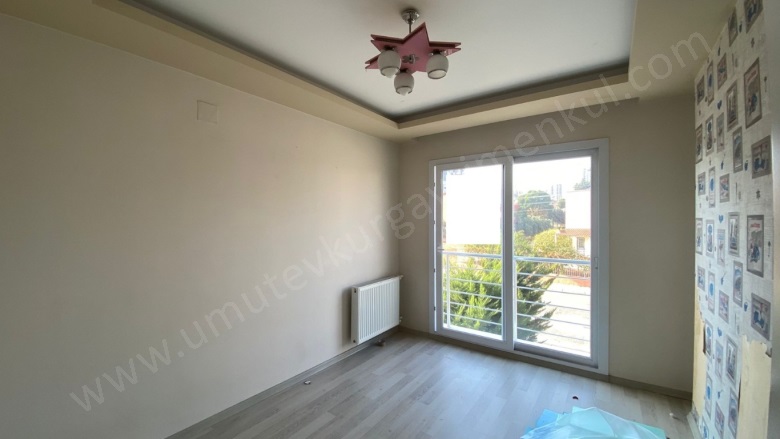 50. Yıl Mah. Yenişehir Satılık Daire |  3+1 Oda | 140M2 5.999.000Tl  Krediye Uygun  | 1. Kat | Doğalgaz(Kombi) | 2 Banyo Resim-2