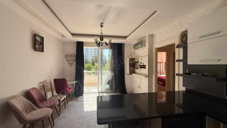 Üniversite Caddesinde Site içerisinde Kiralık Daire 2+1 Eşyalı Yenişehir Çiftlikköy Mah