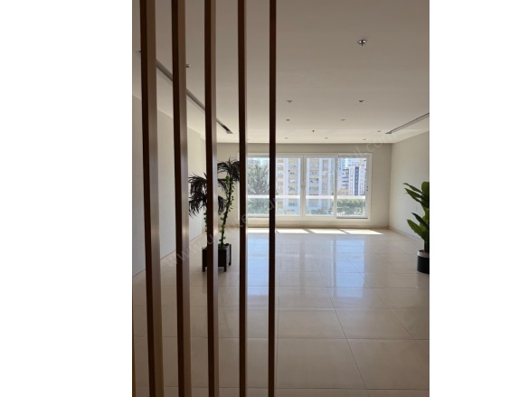 Güvenevler Mah. Yenişehir Satılık Daire |  4+1 Oda | 220M2 12.500.000Tl  Krediye Uygun  | 3. Kat | Doğalgaz(Kombi) | 2 Banyo Resim-4