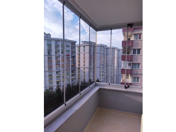 Cumhuriyet Mah. Beylikdüzü Satılık Daire |  3+1 Oda | 125M2 4.500.000Tl  Krediye Uygun  | 3. Kat | Doğalgaz(Kombi) | 1 Banyo | 3 Yatak Odası Resim-3