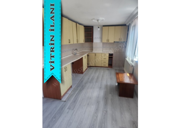 Tarabya Mah. Sarıyer Kiralık Daire |  2+1 Oda | 110M2 Aylık 32.000Tl | 3. Kat | Doğalgaz(Kombi) | 1 Banyo | 2 Yatak Odası Resim-3