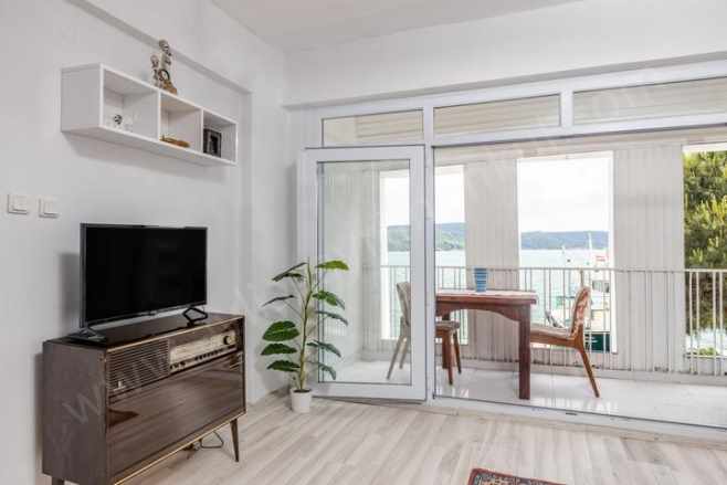 Sarıyer Merkezde Eşyalı Deniz Yalısı 2+1 Kiralık Bina Merkez Mah