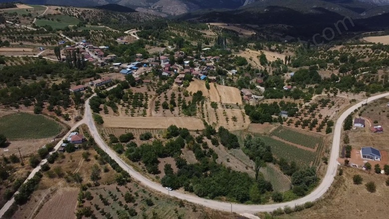 Balçıkhisar Köyü Osmaneli Satılık Tarla |  393M2 450.000Tl Resim-5