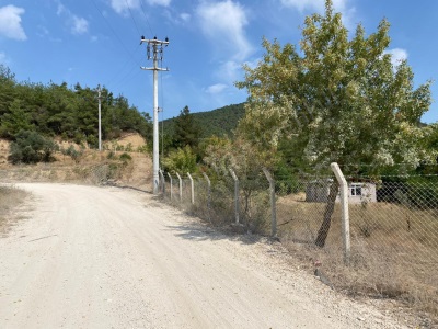 3 Dönüm Üzerinde Satılık Tarla Ev Ve Arazisi Yatırımlık Bölgede Osmaneli Kızılöz Köyü