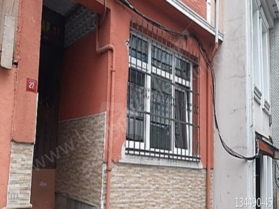 1+1 Salon Yüksek Giriş Kombi Kaloriferli Masrafsız Balkonlu Satılık Daire Fatih Karagümrük Mah