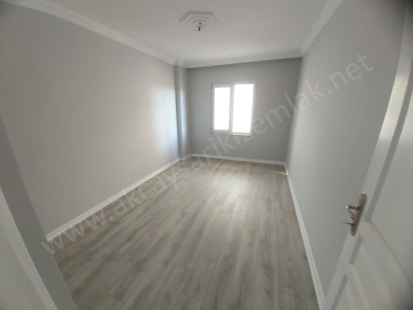 Akçay Mah. Edremit Satılık Daire |  4+1 Oda | 240M2 4.250.000Tl  Krediye Uygun  | Çatı Dubleksi | Doğalgaz(Kombi) | 2 Banyo | 4 Yatak Odası Resim-2