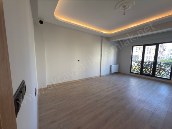 İkizçay Mah. Edremit Satılık Daire |  3+1 Oda | 158M2 6.850.000Tl Eşyalı  | 3. Kat | Doğalgaz(Kombi) | 2 Banyo | 3 Yatak Odası Resim-3