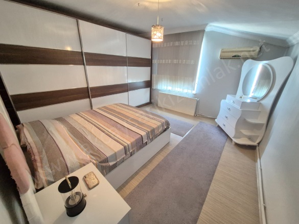 İkizçay Mah. Edremit Satılık Daire |  3+1 Oda | 160M2 4.250.000Tl  Krediye Uygun  | Çatı Dubleksi | Doğalgaz(Kombi) | 1 Banyo | 3 Yatak Odası Resim-3