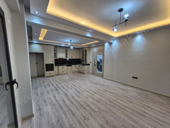 Zeytinli Mah. Edremit Satılık Villa |  4+1 Oda | 210M2 15.500.000Tl  Krediye Uygun  | Doğalgaz(Kombi) | 3 Banyo | 2 Yatak Odası Resim-1