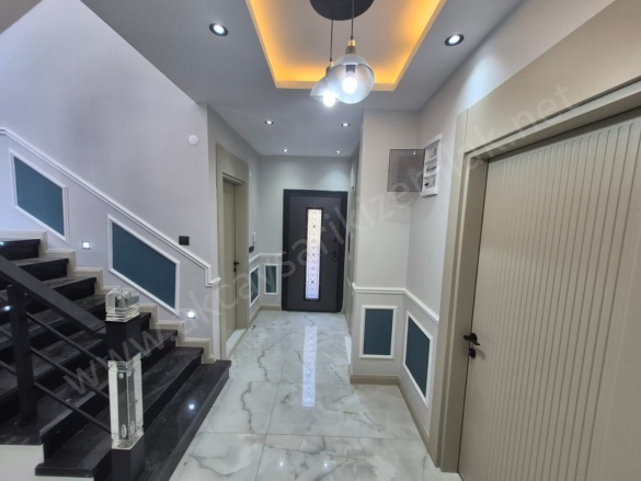 Zeytinli Mah. Edremit Satılık Villa |  4+1 Oda | 210M2 15.500.000Tl  Krediye Uygun  | Doğalgaz(Kombi) | 3 Banyo | 2 Yatak Odası Resim-2