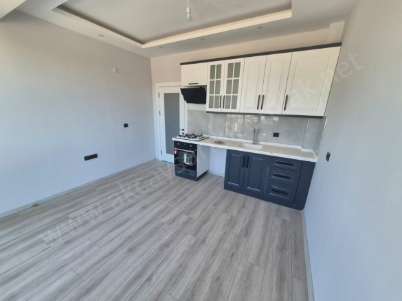 Altınkum Mah. Edremit Satılık Daire |  1+1 Oda | 70M2 4.400.000Tl  Krediye Uygun  | 2. Kat | Yerden Isıtma | 1 Banyo | 1 Yatak Odası Resim-3