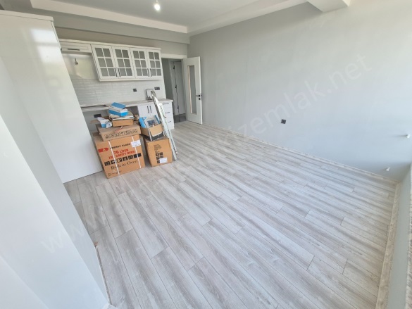 Zeytinli Mah. Edremit Kiralık Daire |  2+1 Oda | 85M2 Aylık 22.000Tl  Krediye Uygun  | 1. Kat | Klima | 1 Banyo | 2 Yatak Odası Resim-2