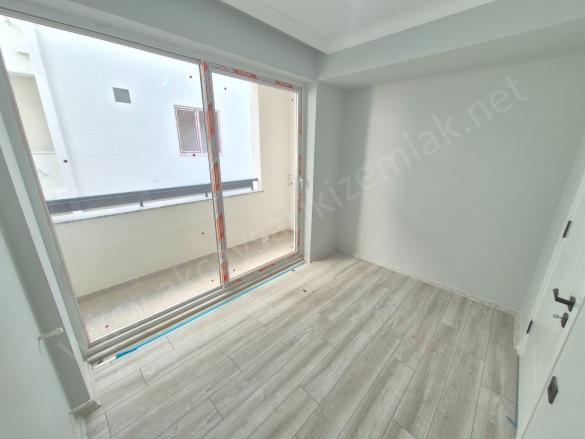 Zeytinli Mah. Edremit Kiralık Daire |  2+1 Oda | 85M2 Aylık 22.000Tl  Krediye Uygun  | 1. Kat | Klima | 1 Banyo | 2 Yatak Odası Resim-5