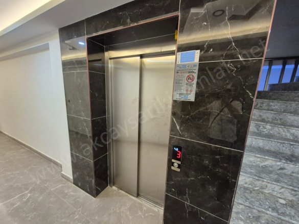 Akçay Mah. Edremit Satılık Daire |  1+1 Oda | 80M2 3.750.000Tl | Yüksek Giriş | Doğalgaz(Kombi) | 1 Banyo | 1 Yatak Odası Resim-1