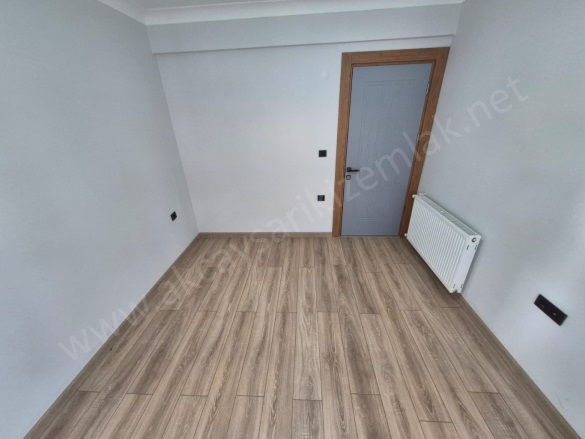 Akçay Mah. Edremit Satılık Daire |  1+1 Oda | 80M2 3.750.000Tl | Yüksek Giriş | Doğalgaz(Kombi) | 1 Banyo | 1 Yatak Odası Resim-2