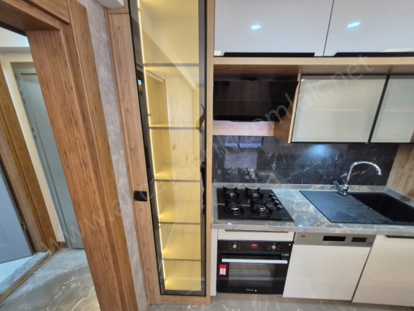 Akçay Mah. Edremit Satılık Daire |  1+1 Oda | 80M2 3.750.000Tl | Yüksek Giriş | Doğalgaz(Kombi) | 1 Banyo | 1 Yatak Odası Resim-4