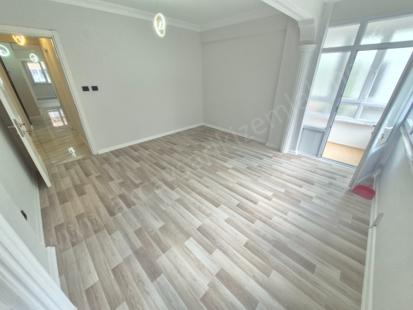 Akçay Mah. Edremit Satılık Daire |  3+1 Oda | 130M2 4.575.000Tl  Krediye Uygun  | 2. Kat | Klima | 1 Banyo | 1 Yatak Odası Resim-4