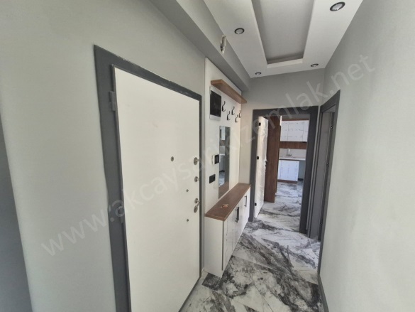 Tuzcumurat Mah. Edremit Satılık Daire |  2+1 Oda | 114M2 3.750.000Tl | Yüksek Giriş | Doğalgaz(Kombi) | 1 Banyo | 1 Yatak Odası Resim-5