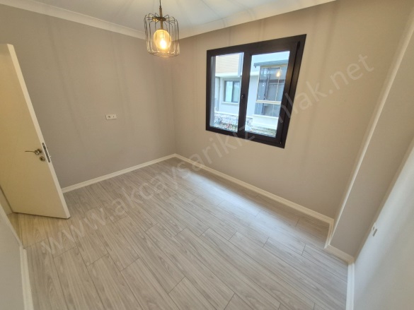 Altınkum Mah. Edremit Satılık Daire |  2+1 Oda | 85M2 4.950.000Tl  Krediye Uygun  | Yüksek Giriş | Doğalgaz(Kombi) | 1 Banyo | 2 Yatak Odası Resim-4