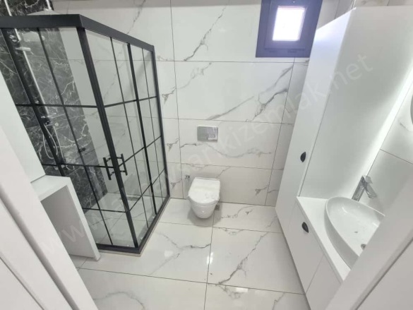 Güre Mah. Edremit Satılık Daire |  4+1 Oda | 150M2 17.000.000Tl  Krediye Uygun  | Villa | Kat Kaloriferi | 2 Banyo | 4 Yatak Odası Resim-2