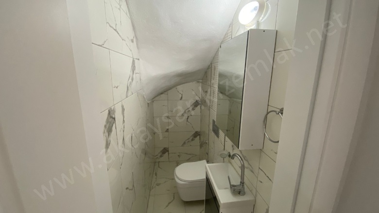 Akçay Mah. Edremit Satılık Daire |  2+1 Oda | 130M2 5.250.000Tl  Krediye Uygun  | 3. Kat | Doğalgaz(Kombi) | 1 Banyo | 2 Yatak Odası Resim-3