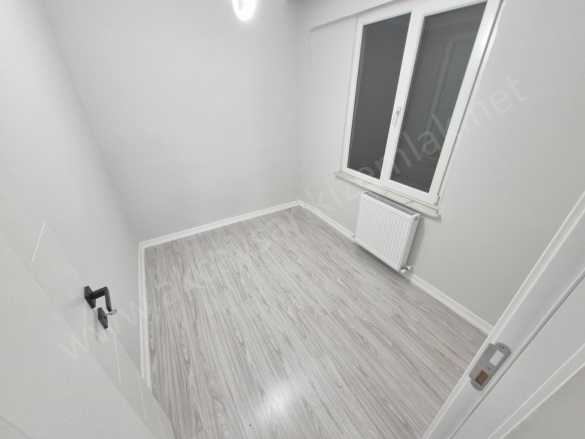 Akçay Mah. Edremit Satılık Daire |  3+1 Oda | 130M2 4.850.000Tl  Krediye Uygun  | 2. Kat | Doğalgaz(Kombi) | 1 Banyo | 3 Yatak Odası Resim-5