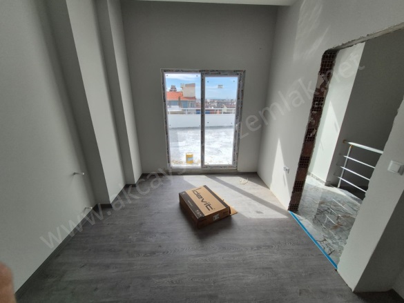 Tuzcumurat Mah. Edremit Satılık Daire |  3+1 Oda | 201M2 4.000.000Tl | 3. Kat | Doğalgaz(Kombi) Resim-4