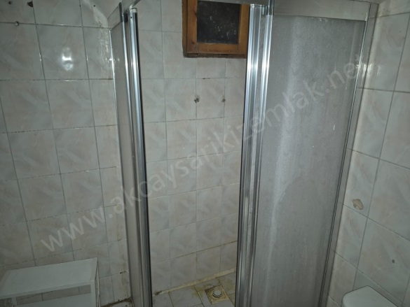 Hamidiye Mah. Edremit Kiralık Daire |  3+1 Oda | 150M2 Aylık 21.000Tl | 3. Kat | Doğalgaz(Kombi) | 1 Banyo | 1 Yatak Odası Resim-2