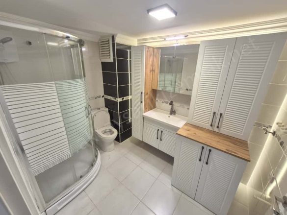 Altınkum Mah. Edremit Satılık Daire |  2+1 Oda | 80M2 3.950.000Tl  Krediye Uygun  | 1. Kat | Doğalgaz(Kombi) | 1 Banyo | 2 Yatak Odası Resim-3