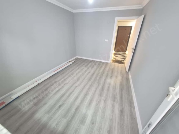 Altınkum Mah. Edremit Satılık Daire |  2+1 Oda | 80M2 3.950.000Tl  Krediye Uygun  | 1. Kat | Doğalgaz(Kombi) | 1 Banyo | 2 Yatak Odası Resim-4