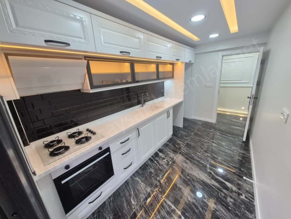 İkizçay Mah. Edremit Satılık Daire |  3+1 Oda | 130M2 4.750.000Tl  Krediye Uygun  | 2. Kat | 2 Banyo | 3 Yatak Odası Resim-3