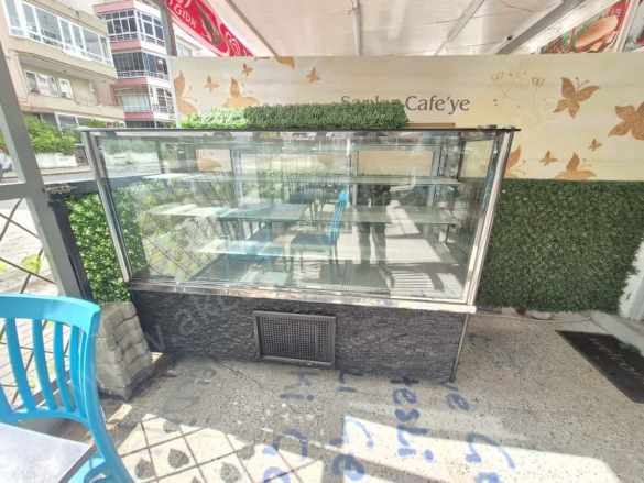 Akçay Cuma Pazarında Devren Dükkan Kiralık Kafe Şuanda Faal Durumda Edremit Mah