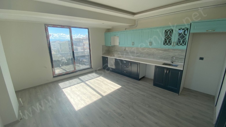 Kadıköy Mah. Edremit Satılık Daire |  2+1 Oda | 85M2 4.250.000Tl  Krediye Uygun  | 3. Kat | Doğalgaz(Kombi) | 1 Banyo | 2 Yatak Odası Resim-3