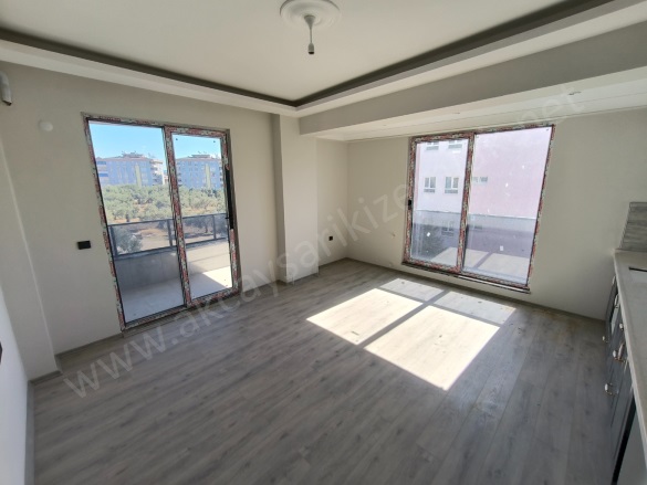 Kadıköy Mah. Edremit Satılık Daire |  2+1 Oda | 85M2 4.250.000Tl  Krediye Uygun  | 3. Kat | Doğalgaz(Kombi) | 1 Banyo | 2 Yatak Odası Resim-4