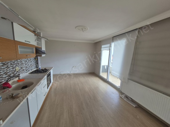 Hamidiye Mah. Edremit Kiralık Daire |  1+1 Oda | 85M2 Aylık 23.000Tl | 3. Kat | Doğalgaz(Kombi) | 1 Banyo | 1 Yatak Odası Resim-2