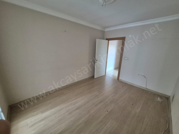 Hamidiye Mah. Edremit Kiralık Daire |  1+1 Oda | 85M2 Aylık 23.000Tl | 3. Kat | Doğalgaz(Kombi) | 1 Banyo | 1 Yatak Odası Resim-4