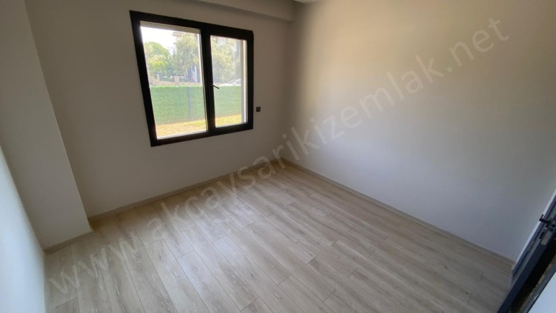Güre Mah. Edremit Satılık Villa |  5+1 Oda | 170M2 25.000.000Tl | Tripleks | Yerden Isıtma | 3 Banyo | 5 Yatak Odası Resim-4