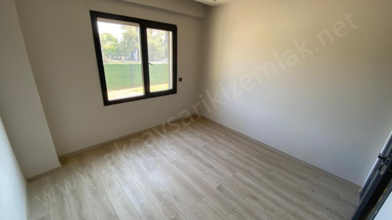 Güre Mah. Edremit Satılık Villa |  5+1 Oda | 170M2 25.000.000Tl | Tripleks | Yerden Isıtma | 3 Banyo | 5 Yatak Odası Resim-5