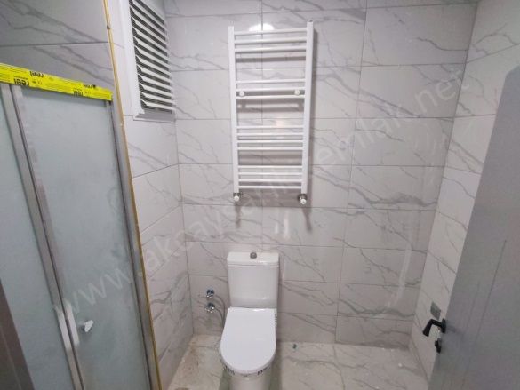 Tuzcumurat Mah. Edremit Satılık Daire |  2+1 Oda | 110M2 3.400.000Tl | Yüksek Giriş | Doğalgaz(Kombi) | 1 Banyo | 1 Yatak Odası Resim-2