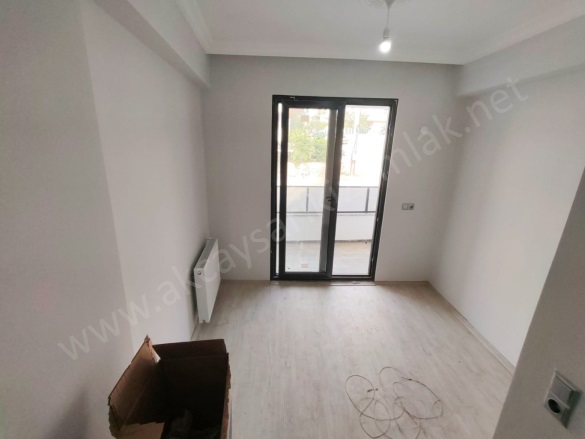 Tuzcumurat Mah. Edremit Satılık Daire |  2+1 Oda | 110M2 3.400.000Tl | Yüksek Giriş | Doğalgaz(Kombi) | 1 Banyo | 1 Yatak Odası Resim-5