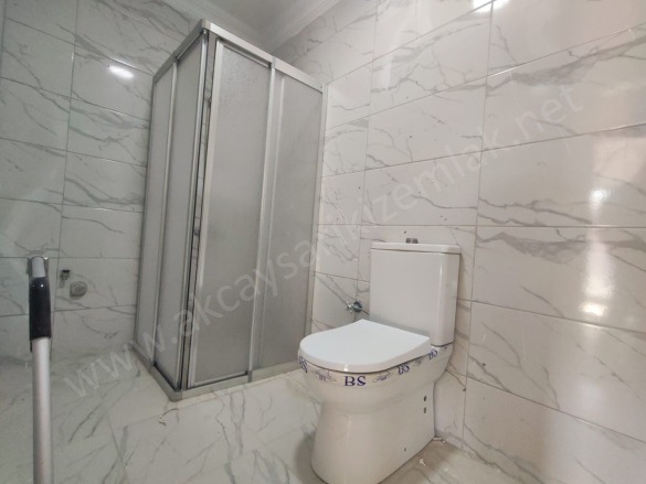 Tuzcumurat Mah. Edremit Satılık Daire |  2+1 Oda | 110M2 3.500.000Tl | 2. Kat | Doğalgaz(Kombi) | 1 Banyo | 1 Yatak Odası Resim-2