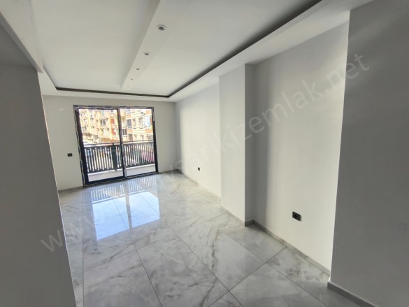 Tuzcumurat Mah. Edremit Satılık Daire |  2+1 Oda | 85M2 3.500.000Tl  Krediye Uygun  | 2. Kat | Doğalgaz(Kombi) | 1 Banyo | 1 Yatak Odası Resim-3