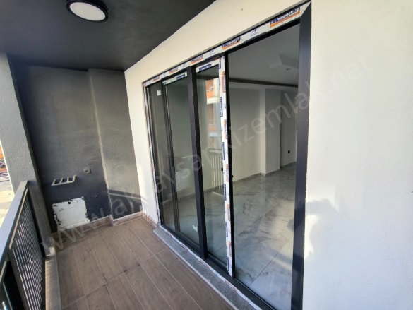 Tuzcumurat Mah. Edremit Satılık Daire |  2+1 Oda | 85M2 3.500.000Tl  Krediye Uygun  | 2. Kat | Doğalgaz(Kombi) | 1 Banyo | 1 Yatak Odası Resim-5