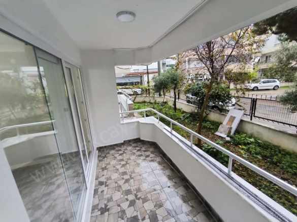 Akçay Sarıkız Mahallesinde Geniş Yenilenmiş 2+1 ! Ayrı Mutfaklı Giriş Kat Doğalgaz Kapıda Satılık Daire Edremit