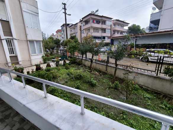 Akçay Sarıkız Mahallesinde Geniş Yenilenmiş 2+1 ! Ayrı Mutfaklı Giriş Kat Doğalgaz Kapıda Satılık Daire Edremit